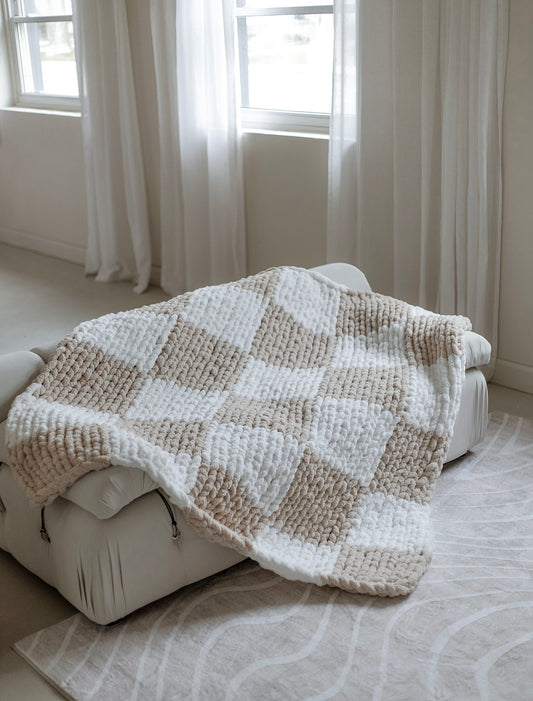 Checkered Chunky Knit Blanket