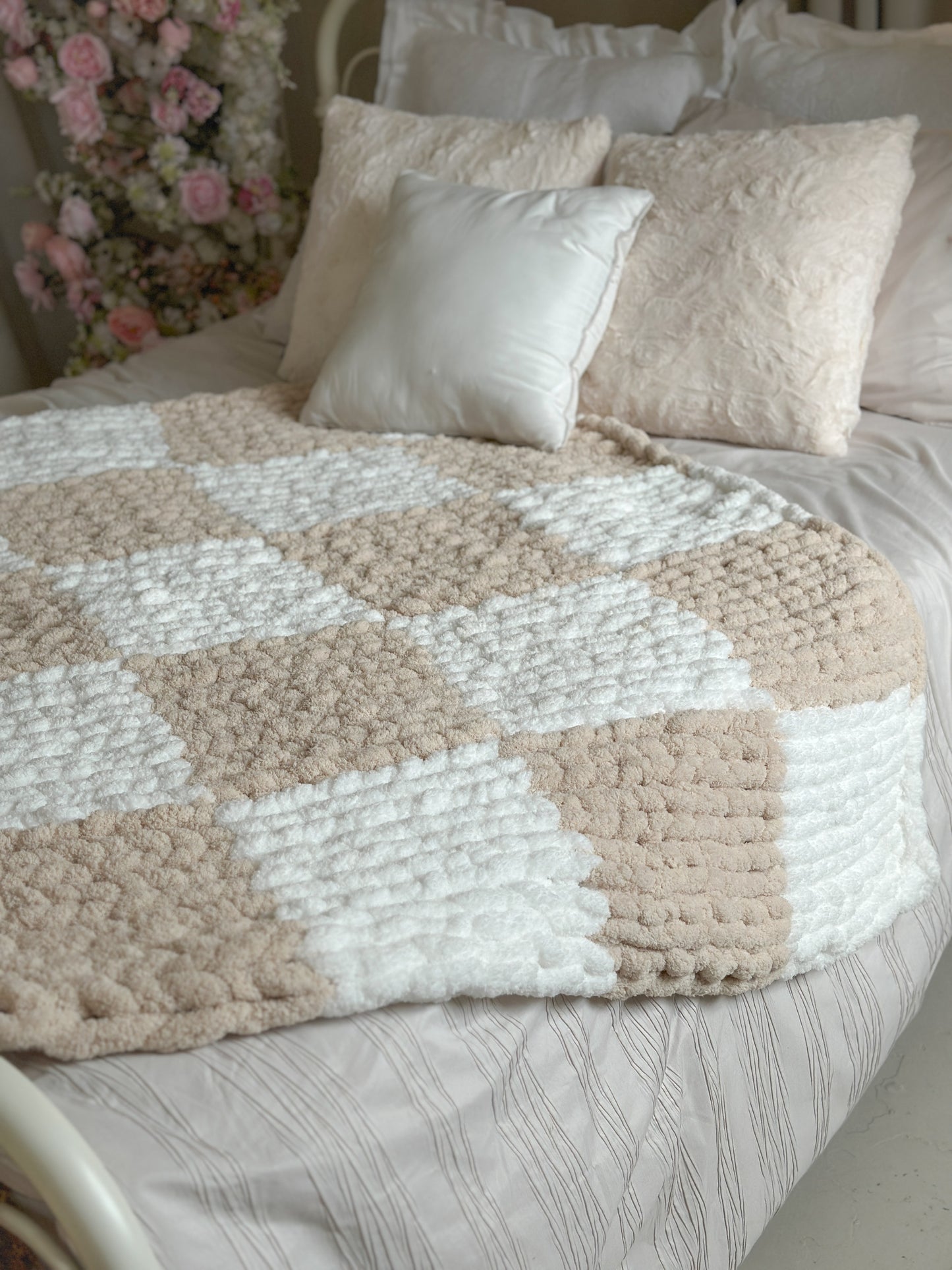 Checkered Chunky Knit Blanket