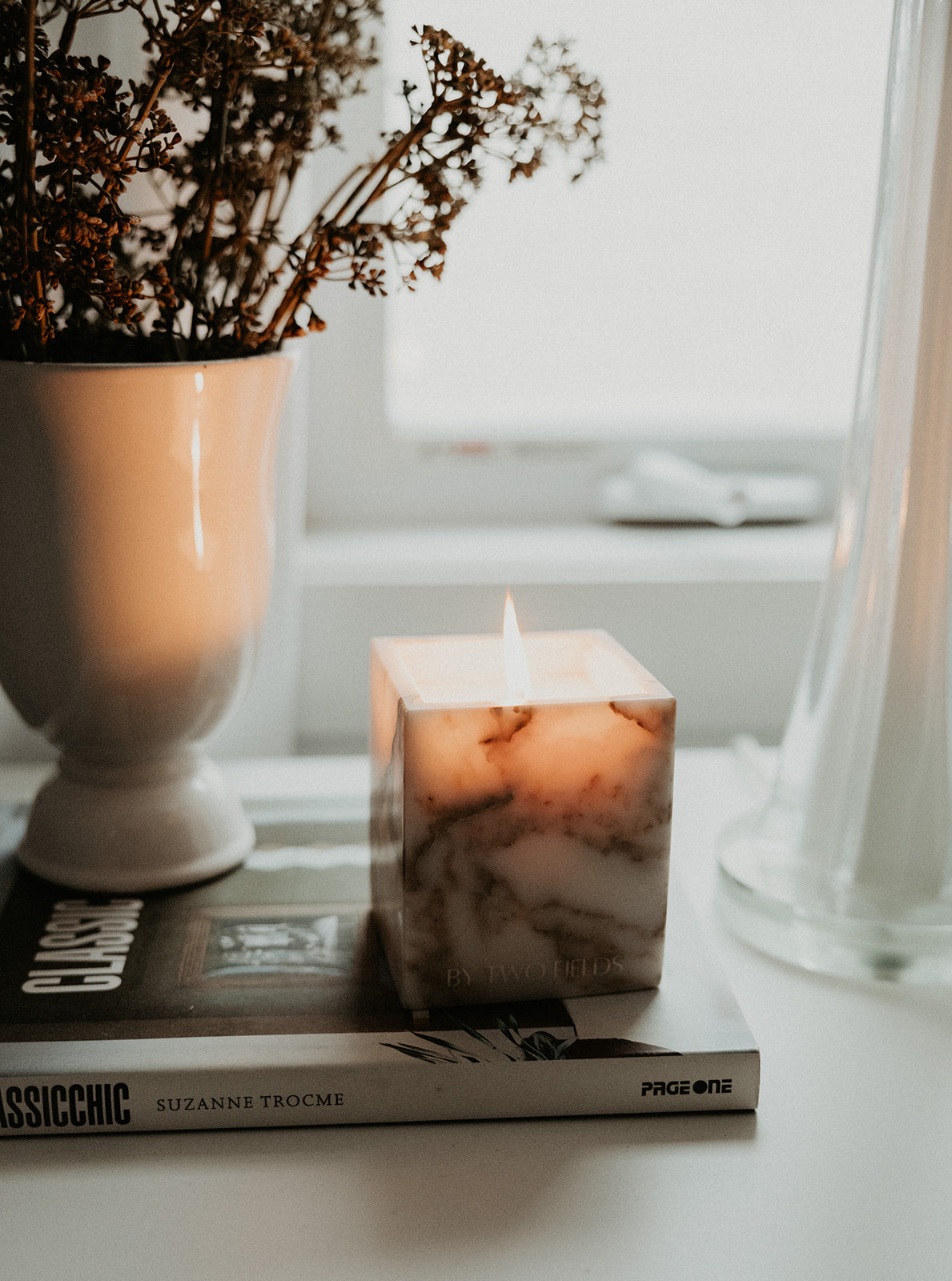 The Refillable Candle System -Light Calacatta